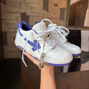 Off-White Sneakers